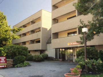 Apartments for Rent in Richmond -  Dolphin Square Apartments - CanadaRentalGuide.com