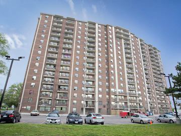 Apartments for Rent in Toronto -  Scarborough Golf Apartments - CanadaRentalGuide.com