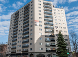 Tour Du Parc Apartments - Montreal, Quebec - Apartment for Rent