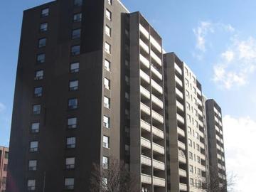 Apartments for Rent in Mississauga -  120 Dundas Street - CanadaRentalGuide.com