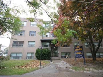 Apartments for Rent in Scarborough -  860 Pharmacy Avenue - CanadaRentalGuide.com
