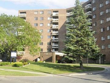 Apartments for Rent in St. Catharines -  Roehampton Place - CanadaRentalGuide.com