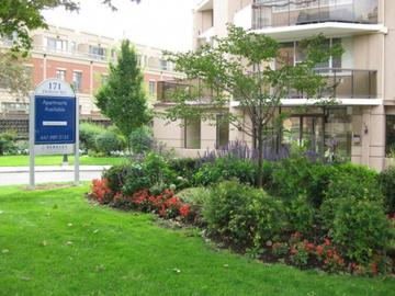 Apartments for Rent in Toronto -  171 Erskine Avenue - CanadaRentalGuide.com