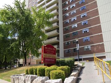 Apartments for Rent in Burlington -  Surrey Lane Apartments II - CanadaRentalGuide.com