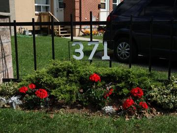 Apartments for Rent in Kingston -  Yonge Street Townhouses - CanadaRentalGuide.com