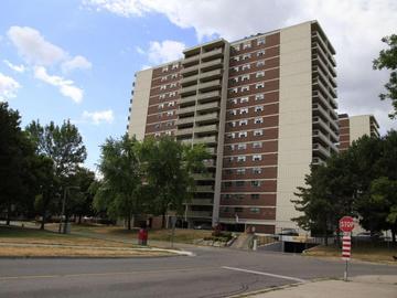 Apartments for Rent in Burlington -  Surrey Lane Apartments III - CanadaRentalGuide.com
