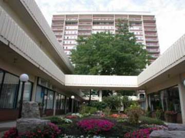 Apartments for Rent in Oakville  -  1230 Whiteoaks Boulevard - CanadaRentalGuide.com