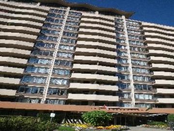 Apartments for Rent in Toronto -  100 Roehampton Avenue - CanadaRentalGuide.com