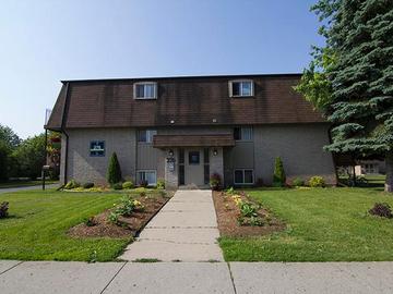 Apartments for Rent in Kingston -  276-286 Conacher Drive - CanadaRentalGuide.com