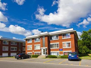 Apartments for Rent in Ottawa -  374 Lafontaine Avenue - CanadaRentalGuide.com