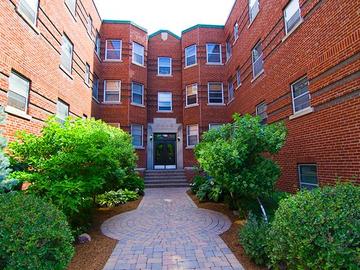 Apartments for Rent in Ottawa -   235 Charlotte Street - CanadaRentalGuide.com