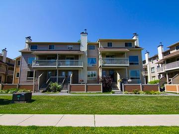 Apartments for Rent in Ottawa -  750 St. Andre Drive - CanadaRentalGuide.com