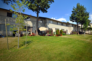 Apartments for Rent in Kamloops - Edgewater Terrace - CanadaRentalGuide.com
