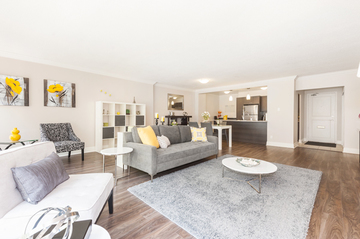Apartments for Rent in Burlington -  5220 Lakeshore Rd - CanadaRentalGuide.com