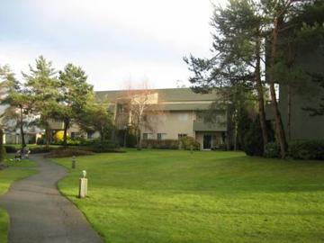 Apartments for Rent in Victoria -  Kamel Point Village Apartments - CanadaRentalGuide.com