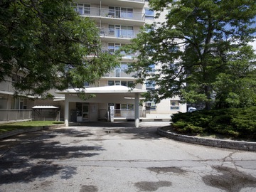 Apartments for Rent in Toronto -  Lawrence East Apartments - CanadaRentalGuide.com