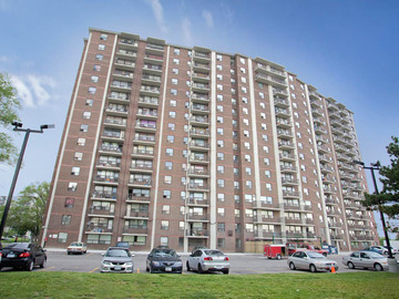Apartments for Rent in Toronto -  Scarborough Golf Apartments - CanadaRentalGuide.com