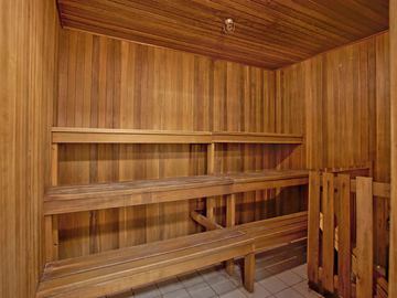 Apartments for Rent in Toronto -  Scarborough Golf Apartments - CanadaRentalGuide.com