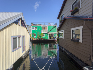 Apartments for Rent in Victoria -  Kamel Point Village Apartments - CanadaRentalGuide.com