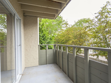 Apartments for Rent in Victoria -  Kamel Point Village Apartments - CanadaRentalGuide.com