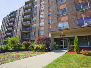 Apartments for Rent in Burlington -  Edinburgh Manor Apartments - CanadaRentalGuide.com