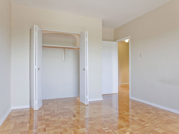 Apartments for Rent in Burlington -  Edinburgh Manor Apartments - CanadaRentalGuide.com