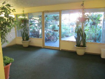 Apartments for Rent in Victoria -  Anondale Court - CanadaRentalGuide.com
