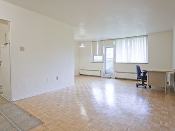 Apartments for Rent in Toronto -  Lawrence East Apartments - CanadaRentalGuide.com