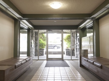 Apartments for Rent in Victoria -  Niagara Court Apartments - CanadaRentalGuide.com