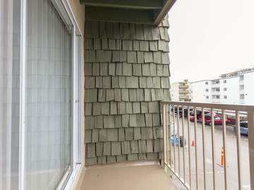Apartments for Rent in Victoria -  Niagara Court Apartments - CanadaRentalGuide.com