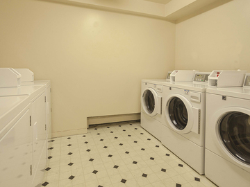 Apartments for Rent in Victoria -  Anondale Court - CanadaRentalGuide.com