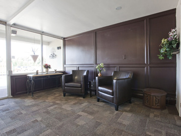 Apartments for Rent in Burlington -  Edinburgh Manor Apartments - CanadaRentalGuide.com