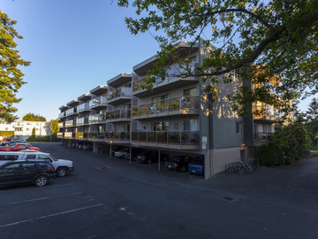 Apartments for Rent in Victoria -  Gorge Towers - CanadaRentalGuide.com