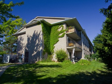 Apartments for Rent in Burlington -  Tycourt Apartments and Townhomes - CanadaRentalGuide.com