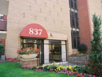 Apartments for Rent in Toronto -  Roselawn Apartments - CanadaRentalGuide.com