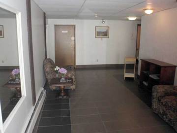 Apartments for Rent in Kelowna -  Pandosy Square - CanadaRentalGuide.com