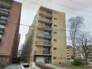 Apartments for Rent in Toronto -  82 Warren Road - CanadaRentalGuide.com