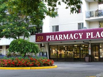 Apartments for Rent in Toronto -  Pharmacy Place II - CanadaRentalGuide.com