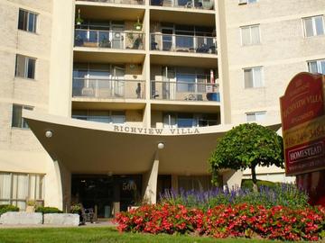 Apartments for Rent in Toronto -  Richview Villa - CanadaRentalGuide.com