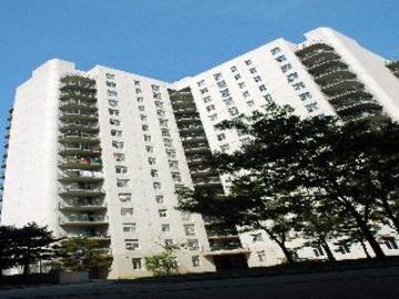 Apartments for Rent in Toronto -  221 & 265 Balliol Street3561 Eglinton Avenue West - CanadaRentalGuide.com