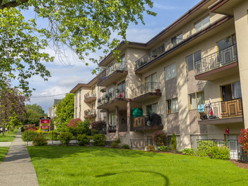 Apartments for Rent in New Westminster - Holly Tree Apartments - CanadaRentalGuide.com