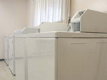 Apartments for Rent in Richmond -  Dolphin Square Apartments - CanadaRentalGuide.com