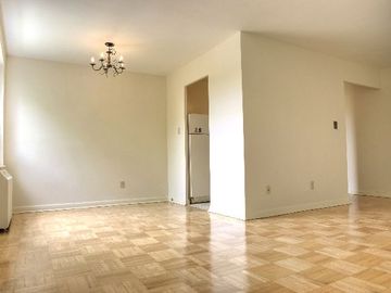 Apartments for Rent in Toronto -  Lawrence Apartments - CanadaRentalGuide.com