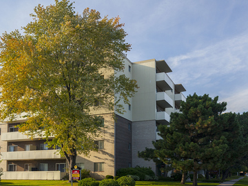 Apartments for Rent in Toronto -  Sheldon Towers - CanadaRentalGuide.com