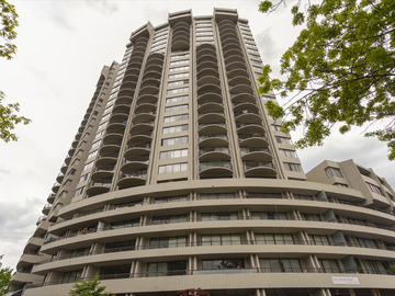 Apartments for Rent in North Vancouver -  International Plaza Apartments - CanadaRentalGuide.com