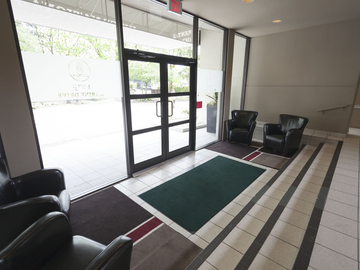 Apartments for Rent in North Vancouver -  International Plaza Apartments - CanadaRentalGuide.com
