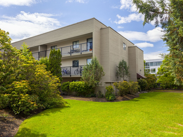 Apartments for Rent in Richmond -  Dolphin Square Apartments - CanadaRentalGuide.com