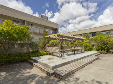 Apartments for Rent in Richmond -  Dolphin Square Apartments - CanadaRentalGuide.com