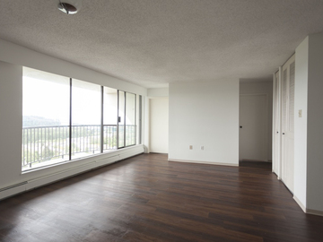 Apartments for Rent in North Vancouver -  International Plaza Apartments - CanadaRentalGuide.com