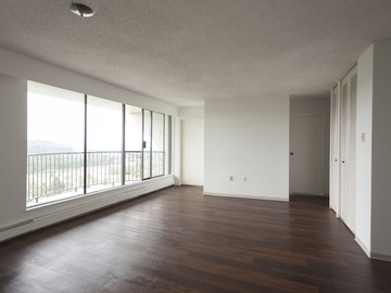 Apartments for Rent in North Vancouver -  International Plaza Apartments - CanadaRentalGuide.com